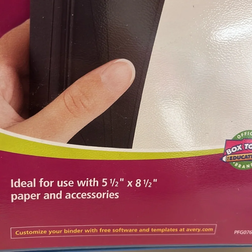 3️⃣ Comfort Touch Avery Binders 5.5” x 8.5” 2️⃣ REEMS of paper 🔟 Divider Tabs